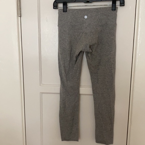 Lululemon grey leggings - Picture 2 of 3